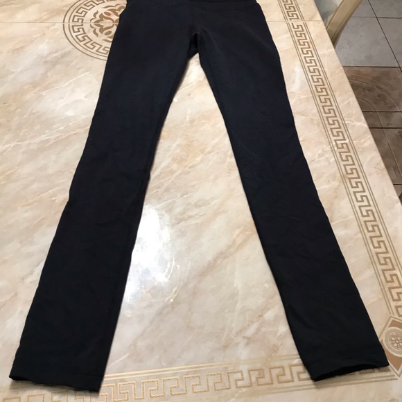 Lululemon Athletic 4x33 - Picture 1 of 4
